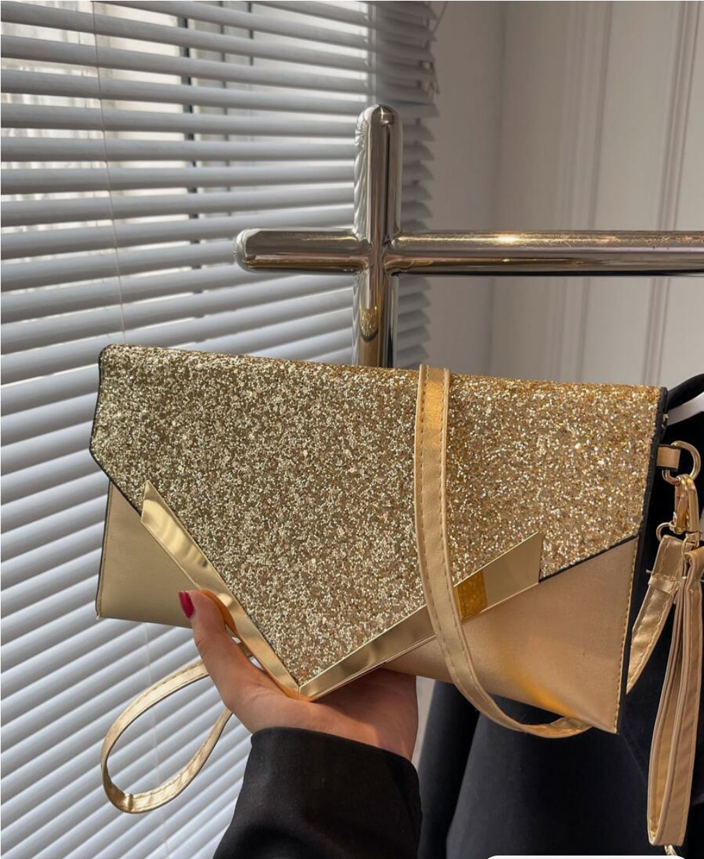 Pochette enveloppe dorée